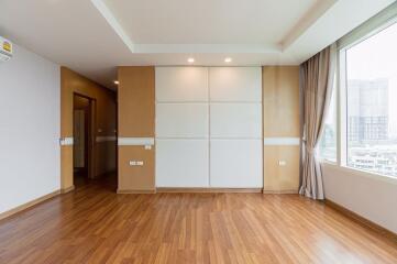 3 bed Condo in Watermark Chaophraya Khlong Ton Sai Sub District C017737