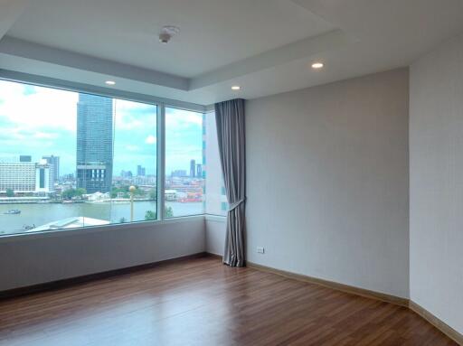 3 bed Condo in Watermark Chaophraya Khlong Ton Sai Sub District C017737