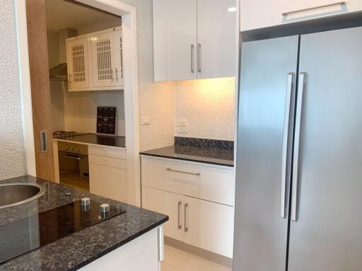 3 bed Condo in Watermark Chaophraya Khlong Ton Sai Sub District C017737