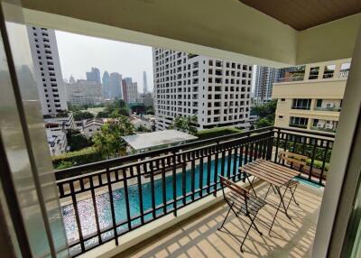 2 bed Condo in The Oleander Khlong Toei Nuea Sub District C017419