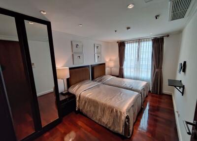 2 bed Condo in The Oleander Khlong Toei Nuea Sub District C017419