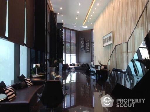 2-BR Condo at Rhythm Sukhumvit 44/1 near BTS Phra Khanong