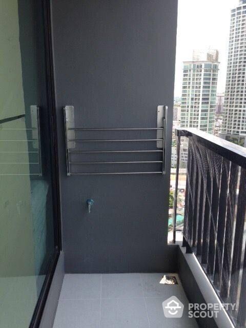 2-BR Condo at Rhythm Sukhumvit 44/1 near BTS Phra Khanong