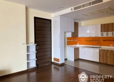 2-BR Condo at Chatrium Riverside Condominium near BTS Saphan Taksin