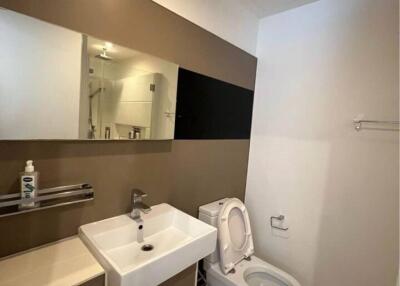 2 Bed 2 Bath 68 SQ.M The Room Sathorn-Taksin