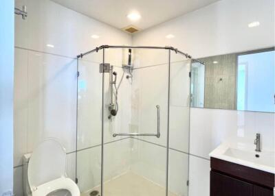 2 Bedroom 2 Bathroom 67 SQ.M Thru Thonglor