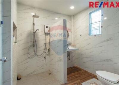 280 Sqm., 4 Beds Townhouse listed for ฿ 7,900,000.