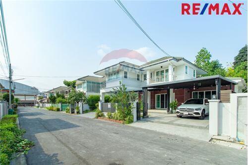 280 Sqm., 4 Beds Townhouse listed for ฿ 7,900,000.