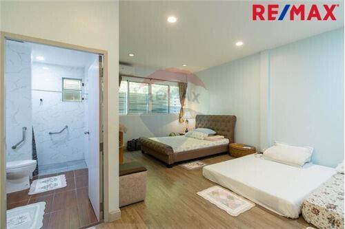 280 Sqm., 4 Beds Townhouse listed for ฿ 7,900,000.