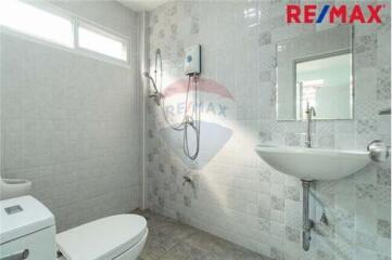 280 Sqm., 4 Beds Townhouse listed for ฿ 7,900,000.