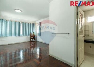 280 Sqm., 4 Beds Townhouse listed for ฿ 7,900,000.