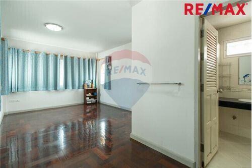 280 Sqm., 4 Beds Townhouse listed for ฿ 7,900,000.