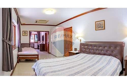 4 Beds House in Chalong, Phuket.