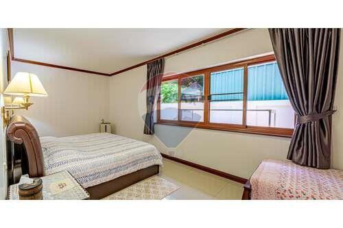 4 Beds House in Chalong, Phuket.