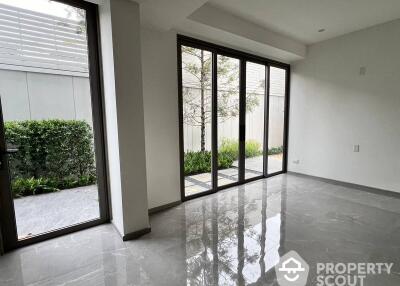 3-BR House at Artery By G-Land Property near BTS On Nut