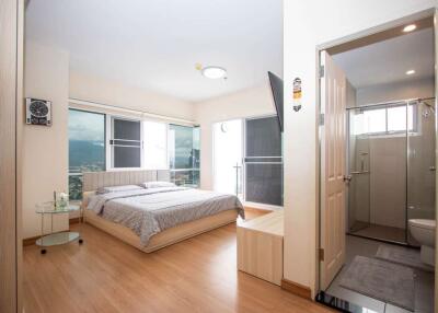 Rarely Available Three-Bedroom Apartment with 119 sq.m on 31st Floor, For Sale