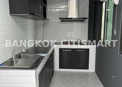 Townhouse at Pleno Phaholyothin 54/1 for sale