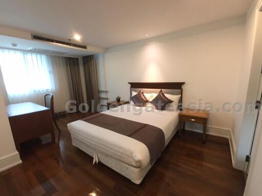 Spacious 3 Bedrooms Furnished Apartment with big Balcony for Rent, Asok BTS