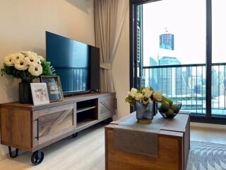 Life One Wireless 2 bedroom condo for rent