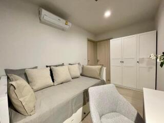 Life One Wireless 2 bedroom condo for rent