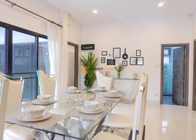 2 Bedrooms bedroom House in Baan Dusit Pattaya Park Huay Yai