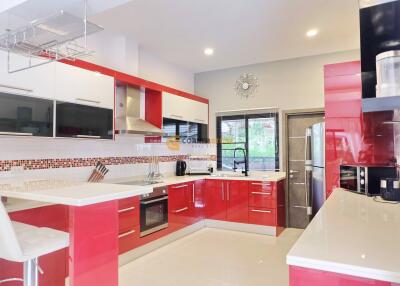 2 Bedrooms bedroom House in Baan Dusit Pattaya Park Huay Yai