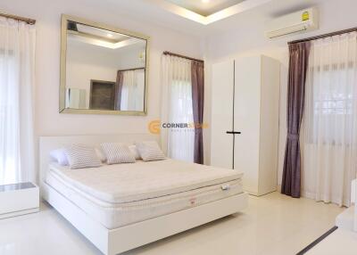 2 Bedrooms bedroom House in Baan Dusit Pattaya Park Huay Yai