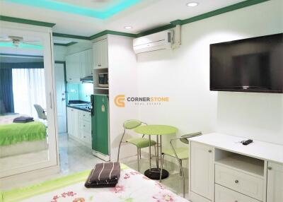 คอนโดนี้ มีห้องนอน Studio ห้องนอน  อยู่ในโครงการ คอนโดมิเนียมชื่อ Jomtien Beach Condominium 
