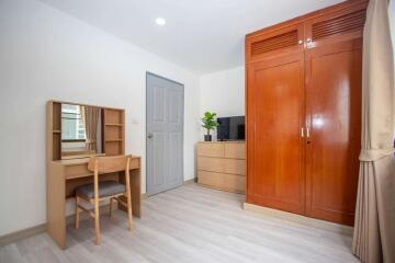 Excellent 2 BR Condo to Rent : Hill Park Condo 2