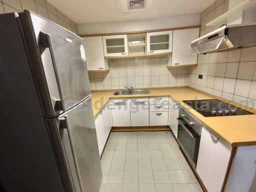 2 Bedrooms Condo for Rent at All Seasons Mansion Wireless Road