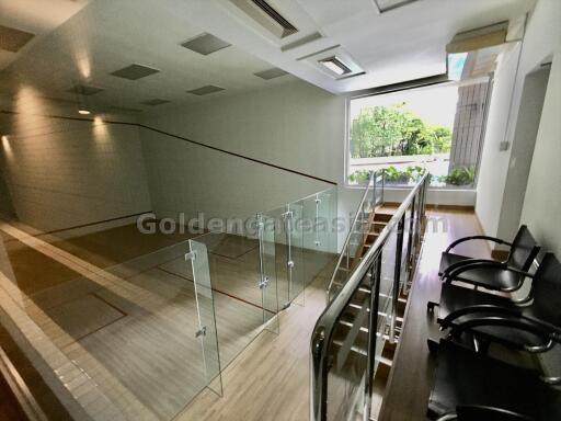 2 Bedrooms Condo for Rent at All Seasons Mansion Wireless Road