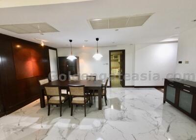 2 Bedrooms Condo for Rent at All Seasons Mansion Wireless Road