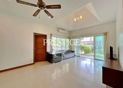 SP 5 Village – 2 Bed 2 Bath in East Pattaya PC8938