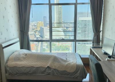 Condo for Sale at Baan Sathorn Chaopraya