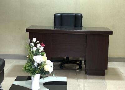 office with desk and flowers