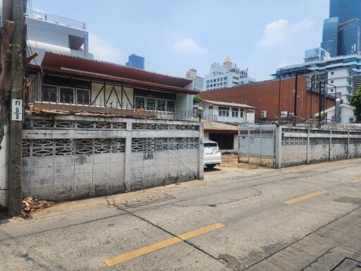 Street view of the property showing the exterior and surroundings