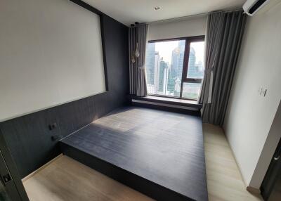 Condo for Sale at Life One Wireless