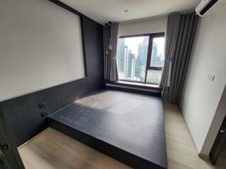 Condo for Sale at Life One Wireless