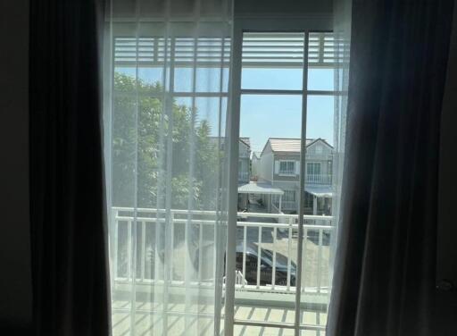 Townhouse for Rent at The Village 3 Bang Na-Wong Waen