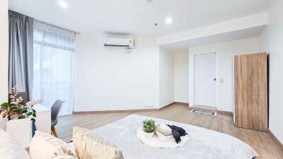 Condo for Sale at Baan Sathorn Chaophraya