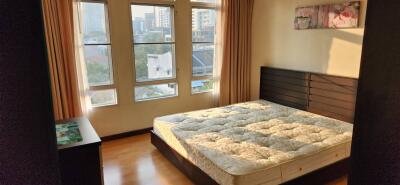 Condo for Sale at The Amethyst 39 Condominium