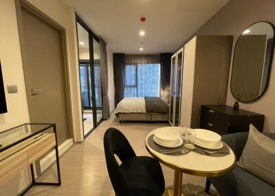 Condo for Rent at Life Asoke Hype