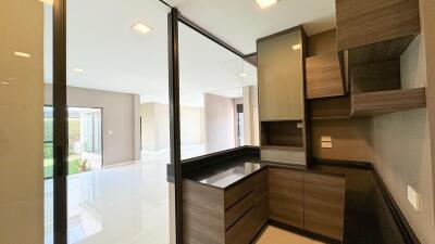 House for Sale at Manthana Rama 9 - Srinakarin