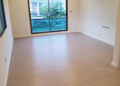 House for Sale at Perfect Place RAMA 9- KrungthepKreetha