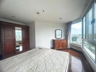 3 Bedroom Condo for Sale at River heaven