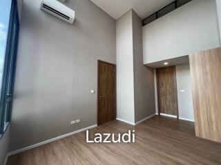 Stunning 3-Bed Condo at Landmark Rama 9 - Huai Khwang