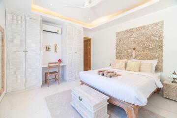 Modern 4 bedrooms villa for sale in Chaweng noi