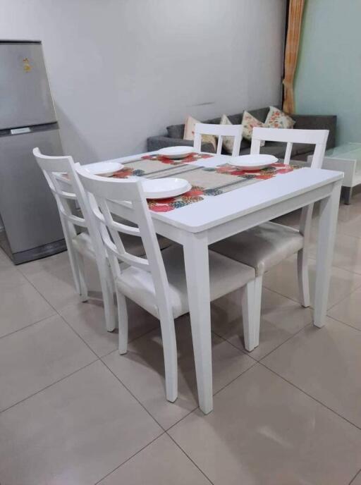 Condo for Rented at The Aree Condominium