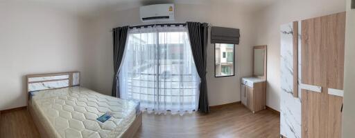 Baan Klang Muang Srinakarin-Onnut - 3 Bed Townhouse for Rent *BAAN11846