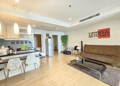 Condo for Sale at Baan Sathorn Chaopraya